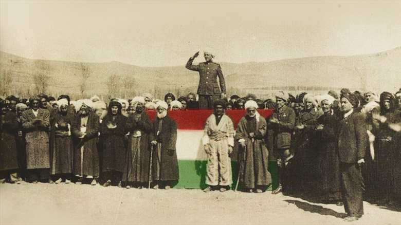 Kürdistan Cumhuriyeti’nin ilk bayrağını diken kadın vefat etti